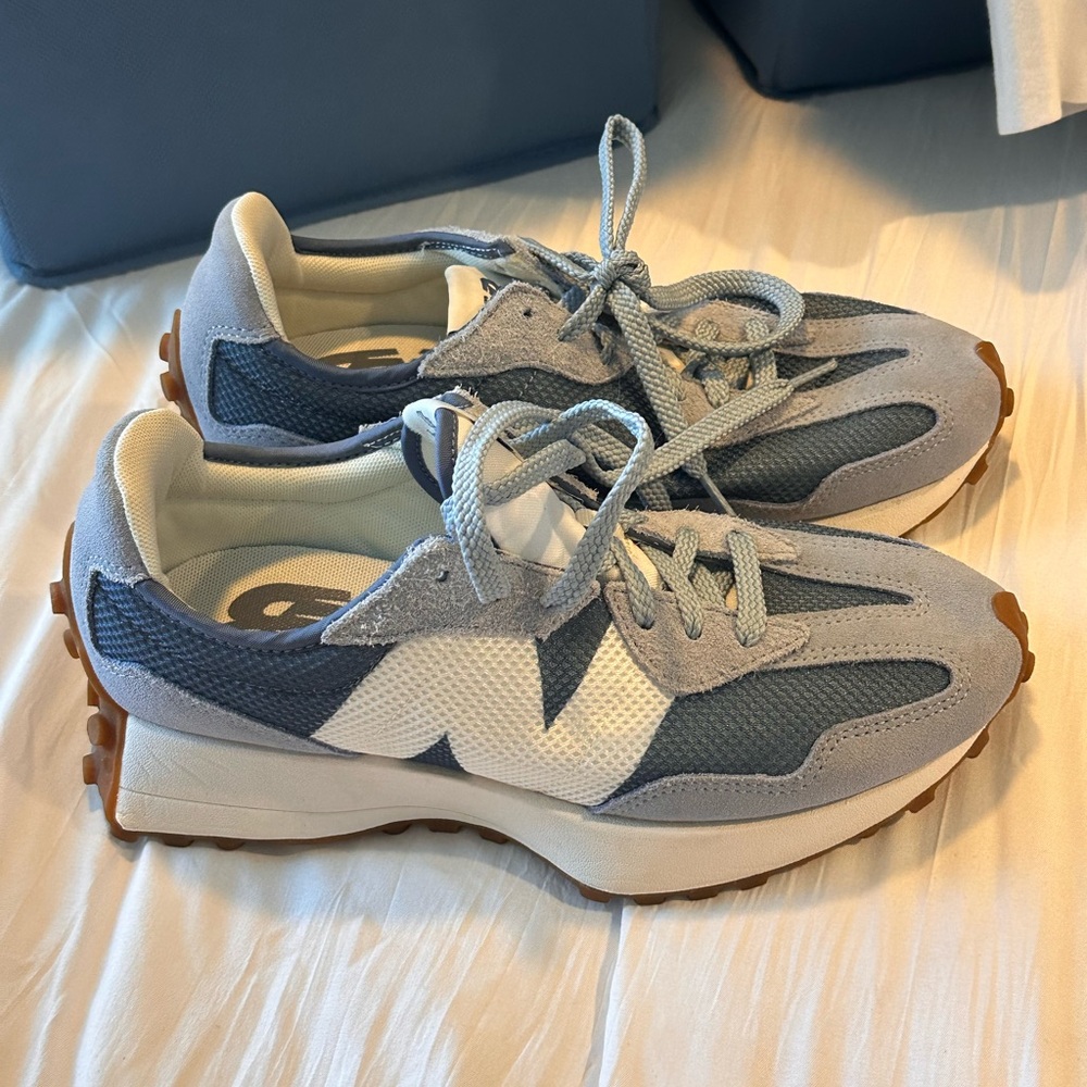 LIMITED EDITION New Balance 327 Light Arctic Grey with  Mercury Blue 7.5
